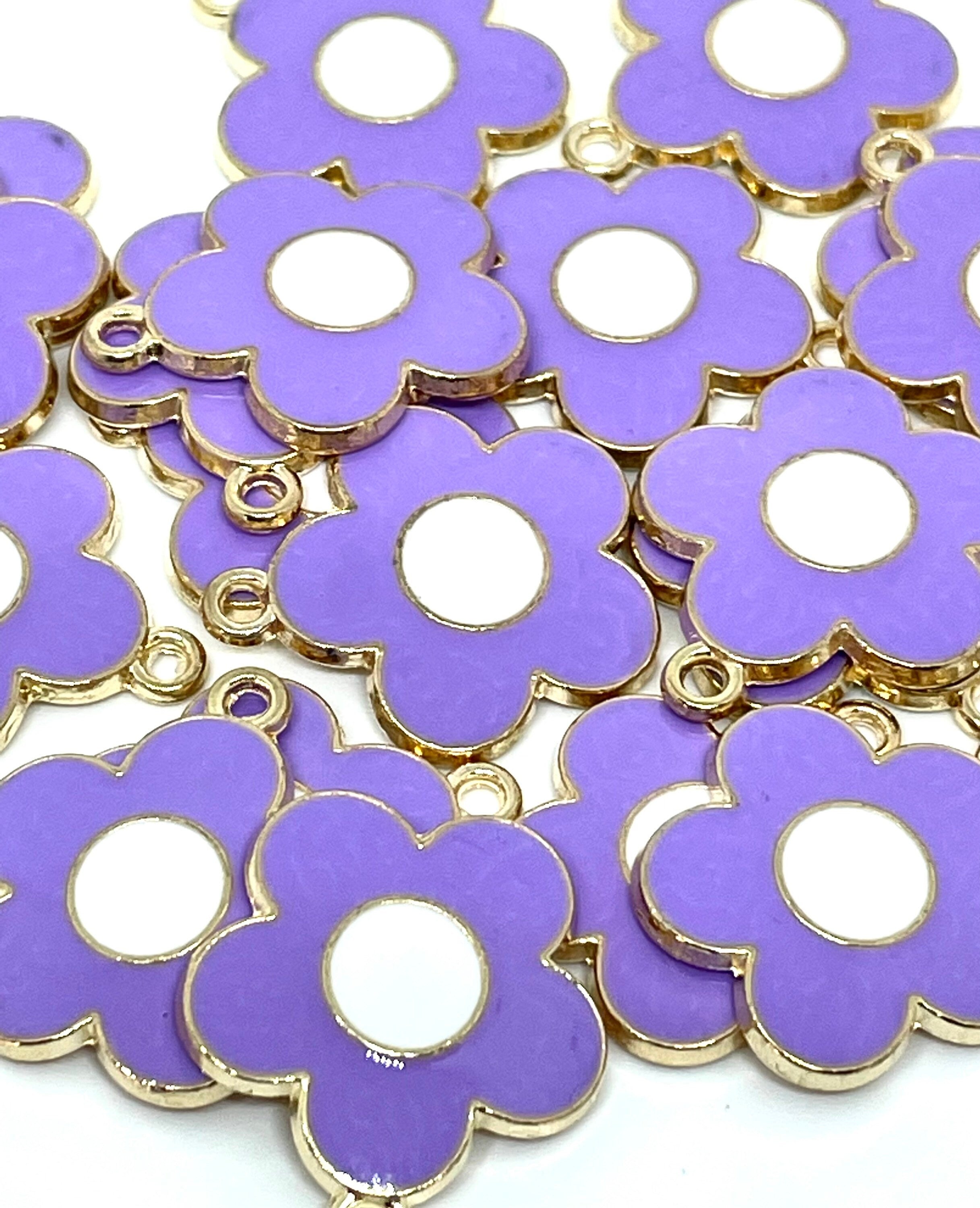 Flower Pendant, Daisy Charm, Daisy Pendant, Flower Pendant for Jewelry Making, Flower Pendant for Necklace, Cute Flower Pendant