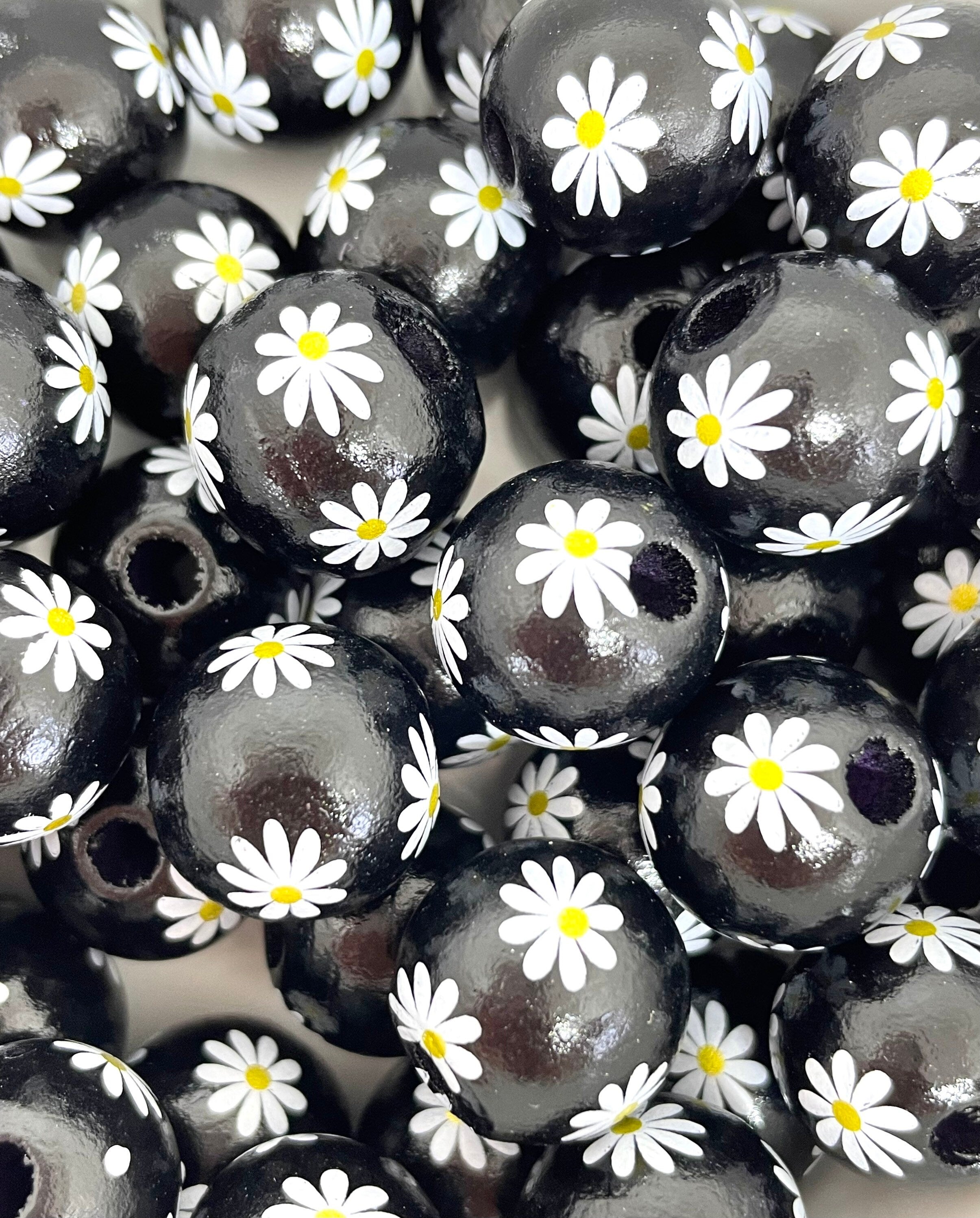 Daisy Beads for Jewelry Making, Macrame, 16mm Wood Beads, Painted Beads for Necklace, Daisy Flower Beads for Garland, Wooden Necklace