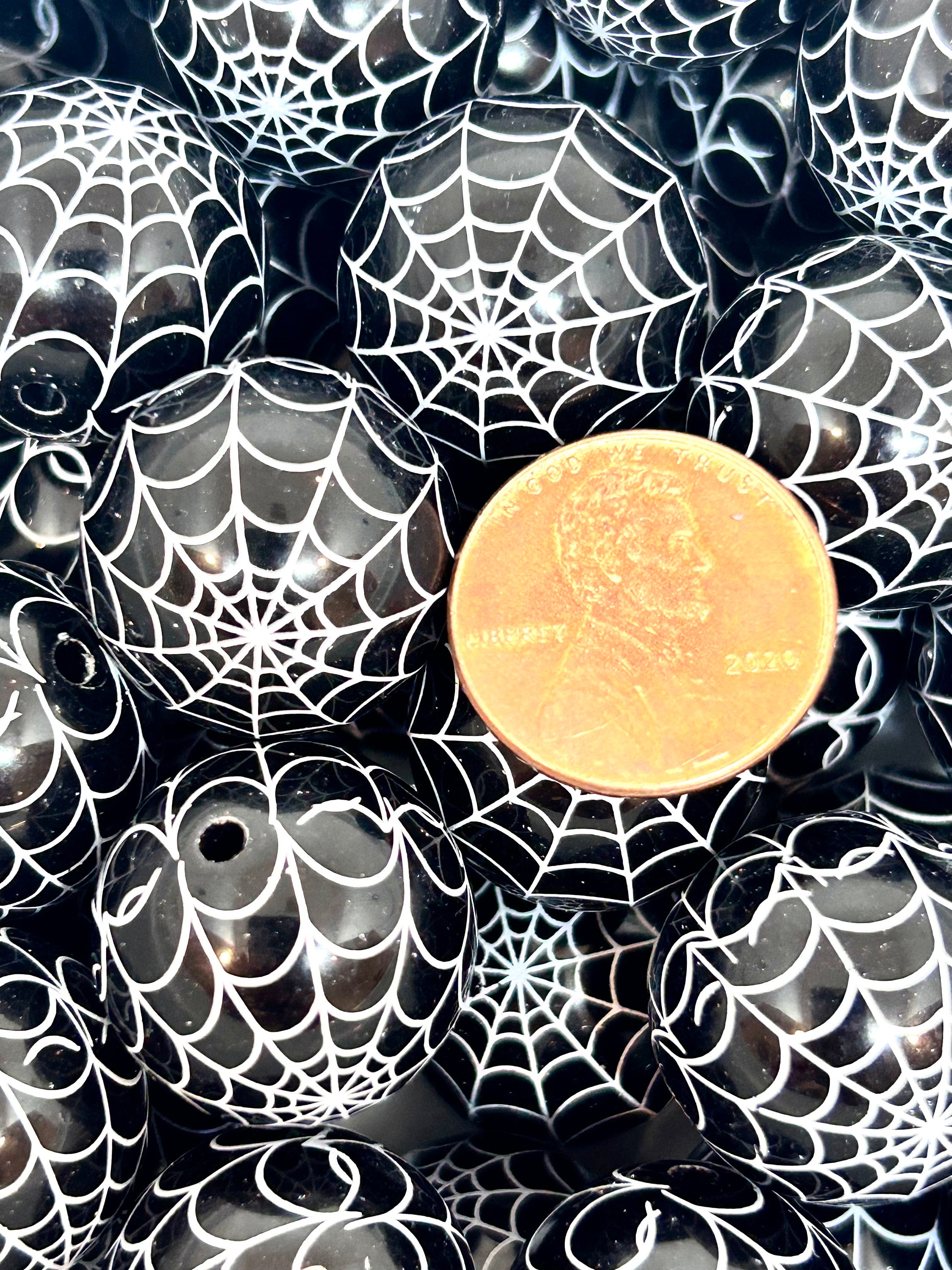 20mm Chunky Halloween Creepy Black Spider Web Beads